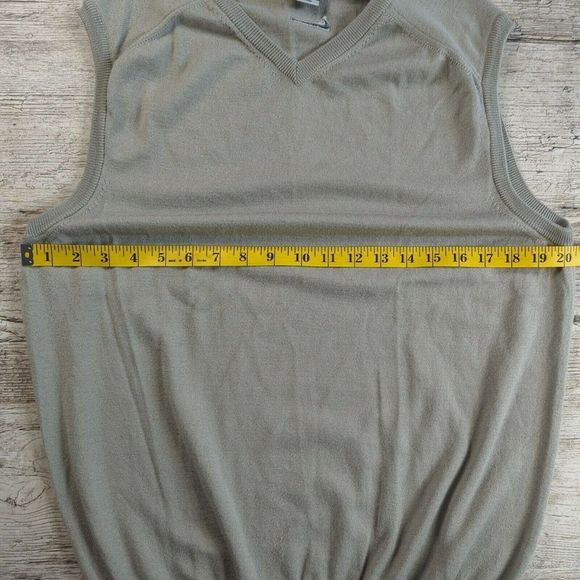 Nike Golf Men's V-Neck Sweater Vest Size Medium Gray Elastic Waist - Picture 7 of 11